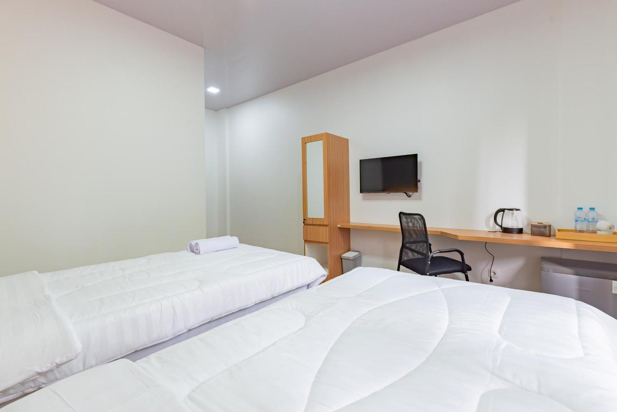 Urbanview Hotel Inkoppabri Cisarua Puncak Ngoại thất bức ảnh