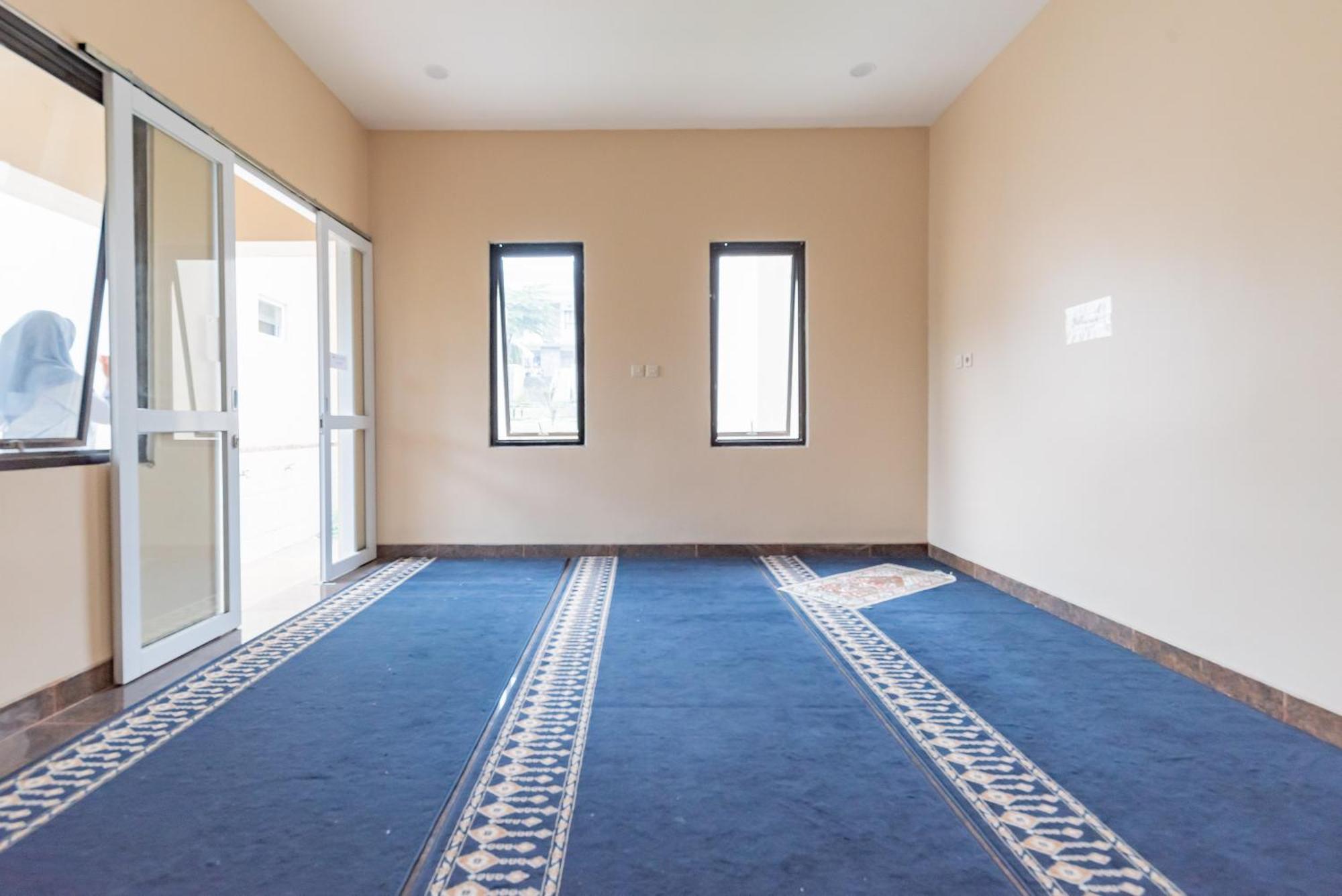 Urbanview Hotel Inkoppabri Cisarua Puncak Ngoại thất bức ảnh