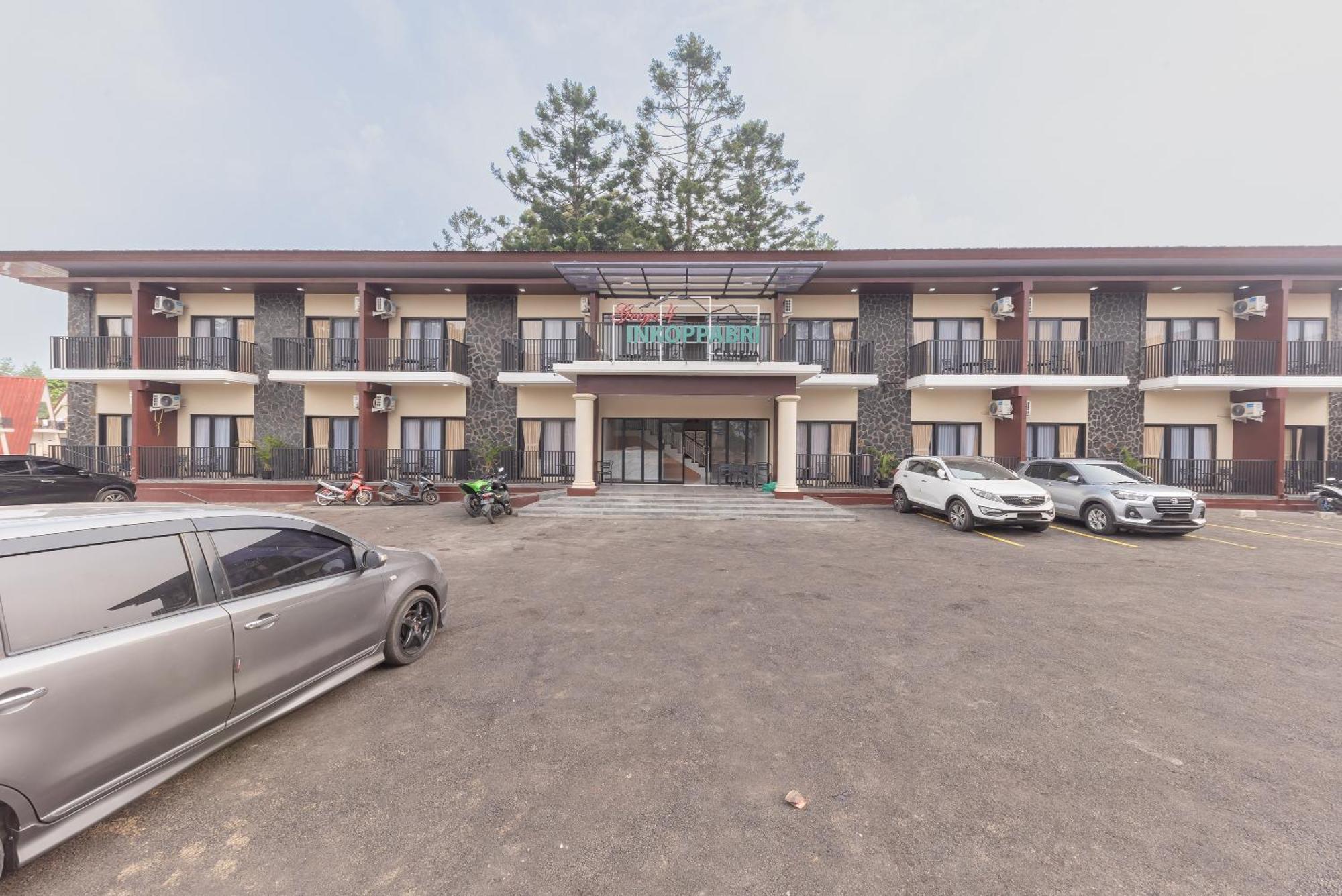 Urbanview Hotel Inkoppabri Cisarua Puncak Ngoại thất bức ảnh
