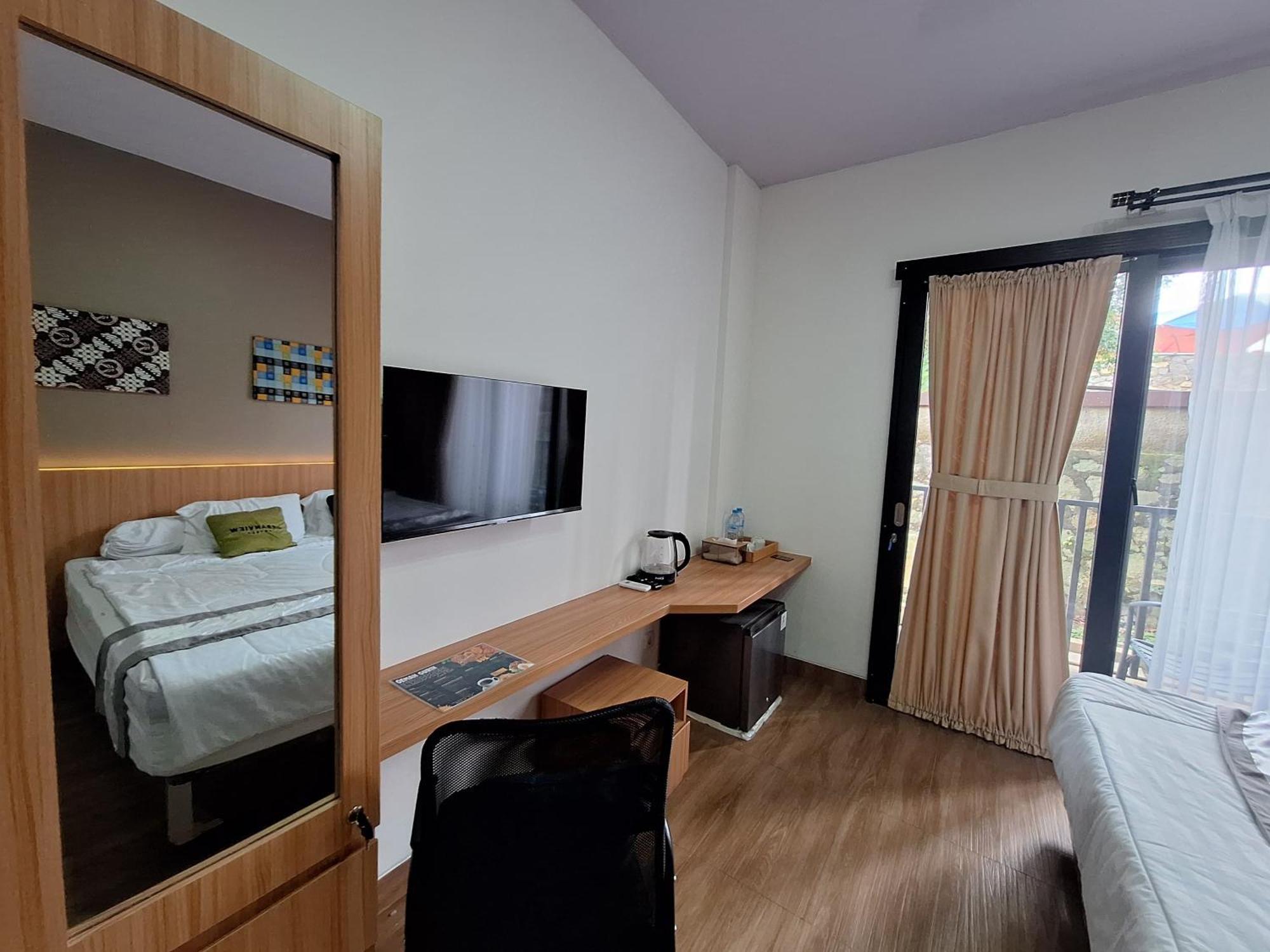 Urbanview Hotel Inkoppabri Cisarua Puncak Ngoại thất bức ảnh