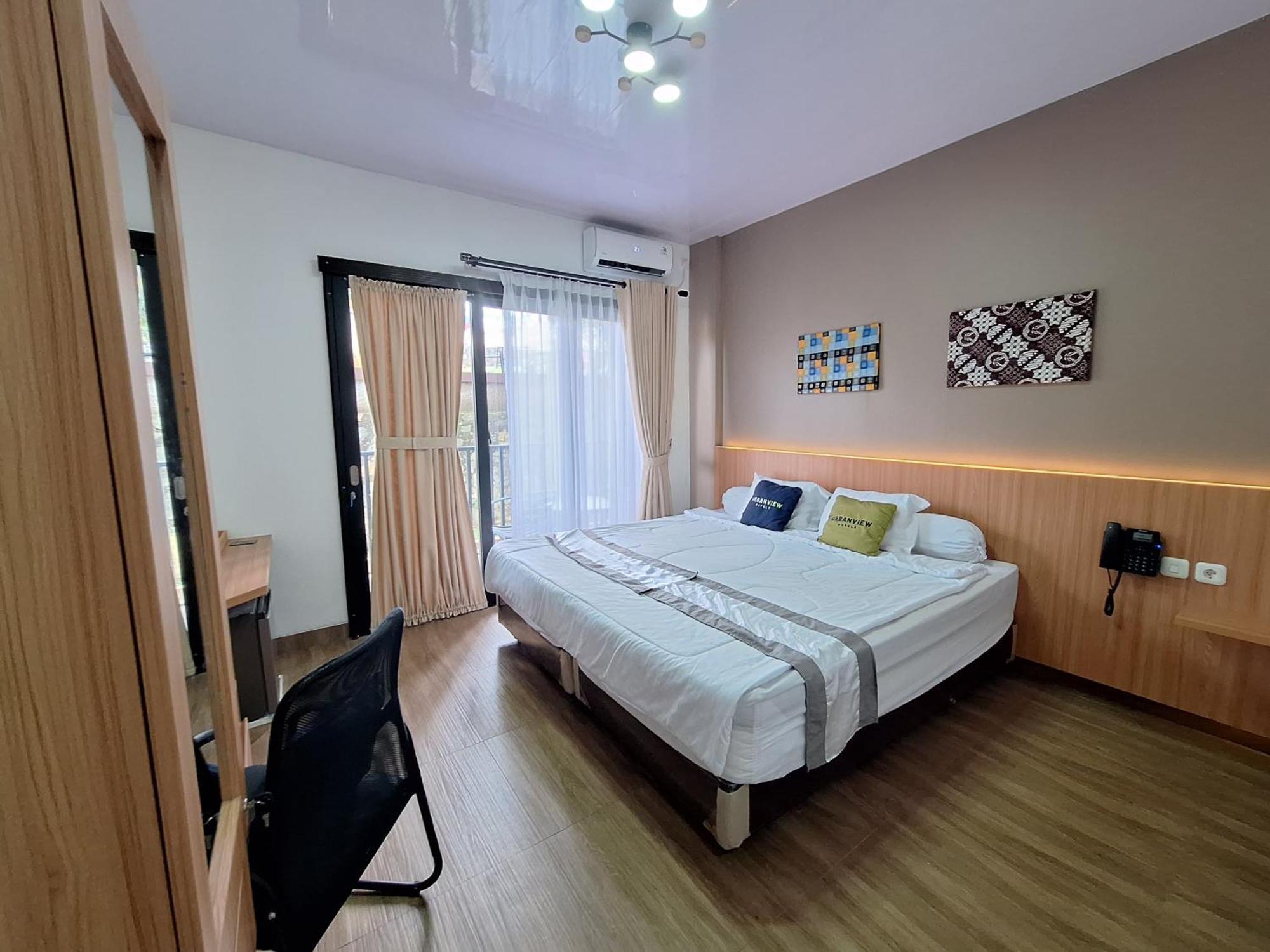 Urbanview Hotel Inkoppabri Cisarua Puncak Ngoại thất bức ảnh